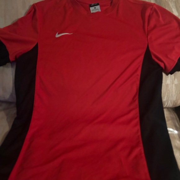 Nike size small men’s red black dry fit - Picture 4 of 16
